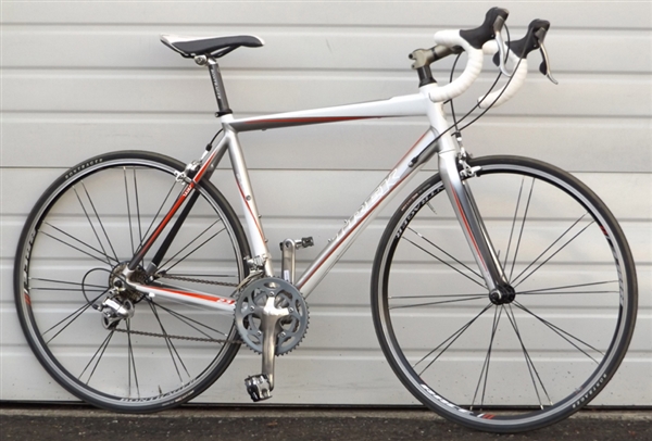 56cm TREK 2.3 Aluminum Carbon Compact  Road Bike 5'9"-6'0"